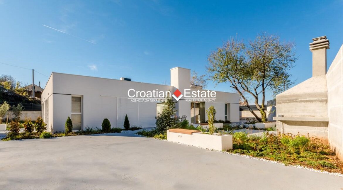 croatia-brac-villa-pool-sale(119)