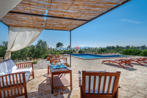 croatia-brac-villa-pool-sea-view-additional-house-gym-sale(118)