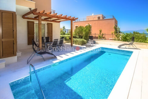croatia-brac-villa-sea-view-pool-roof-terrace-sale-1(106)