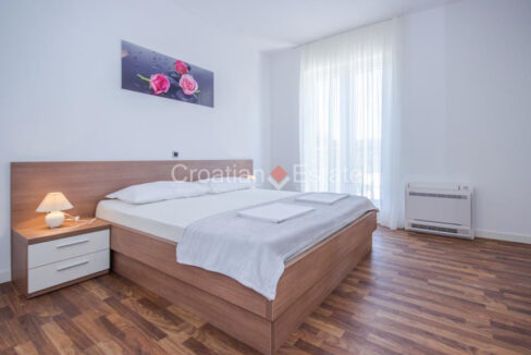 croatia-brac-villa-sea-view-pool-roof-terrace-sale-1(115)