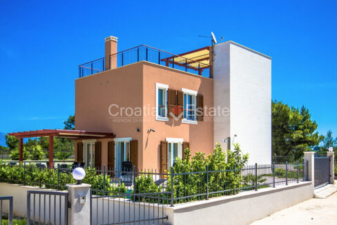 croatia-brac-villa-sea-view-pool-roof-terrace-sale-3(104)