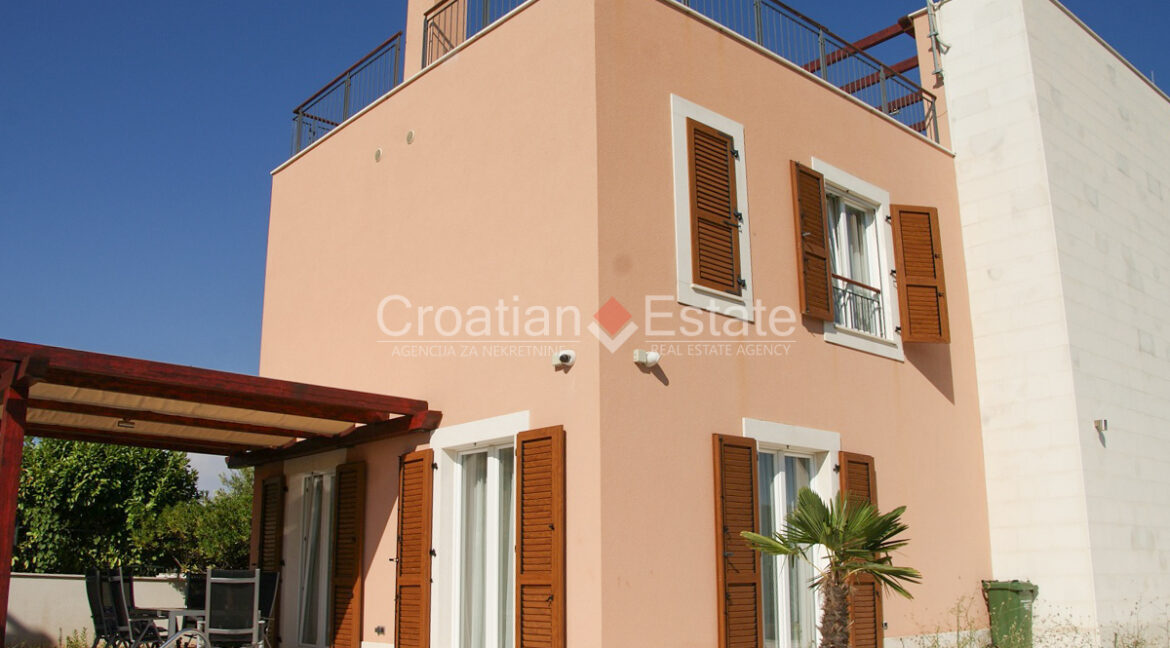 croatia-brac-villa-sea-view-pool-roof-terrace-sale-3(107)