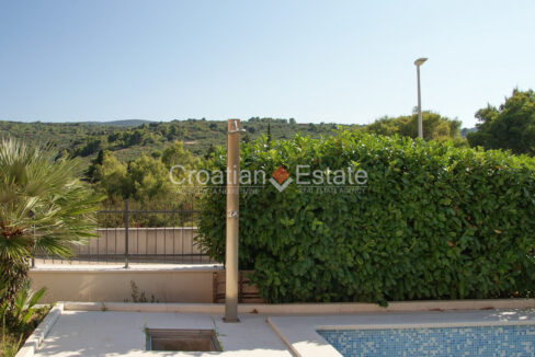 croatia-brac-villa-sea-view-pool-roof-terrace-sale-3(109)