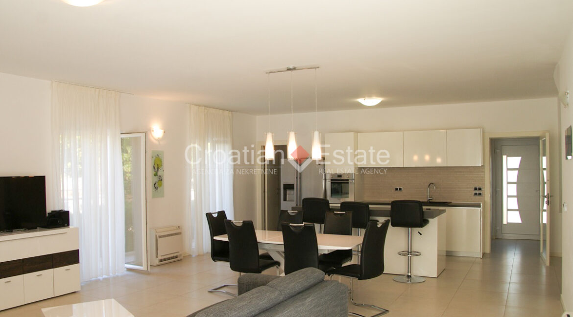 croatia-brac-villa-sea-view-pool-roof-terrace-sale-3(115)