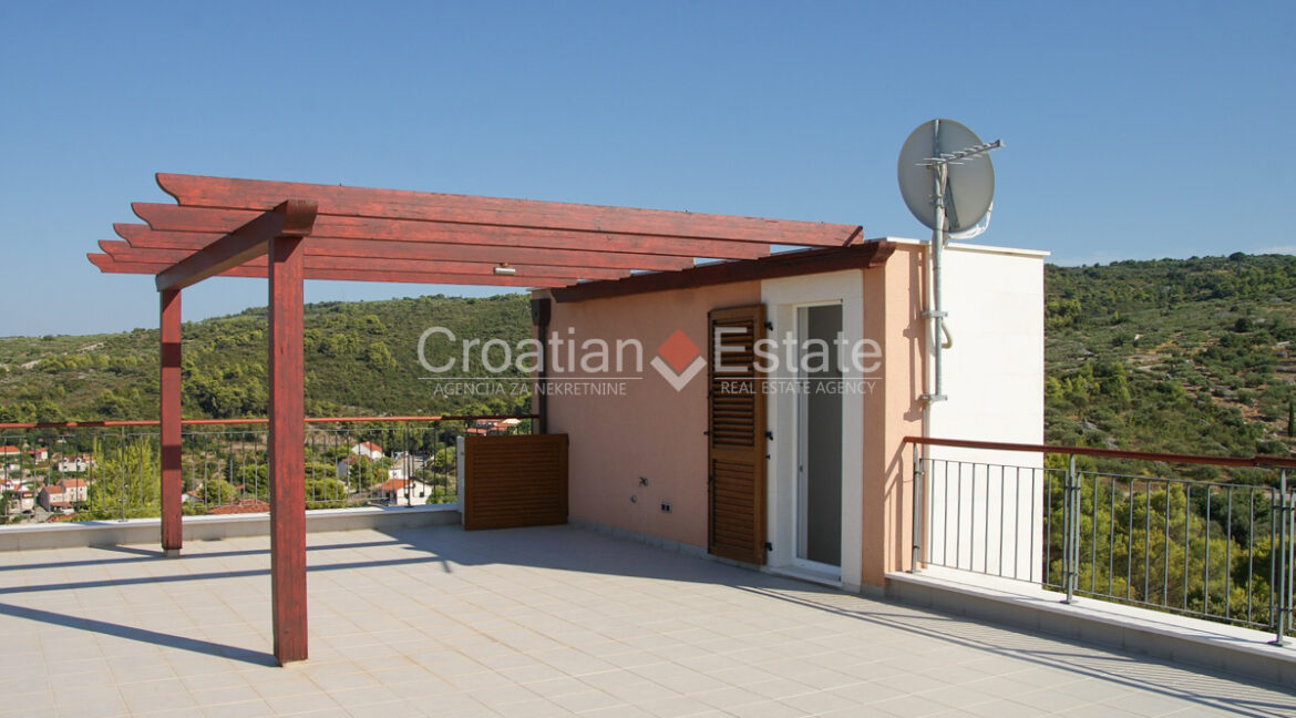 croatia-brac-villa-sea-view-pool-roof-terrace-sale-3(130)