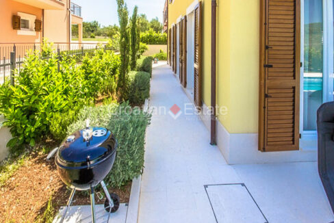 croatia-brac-villa-sea-view-pool-roof-terrace-sale(107)