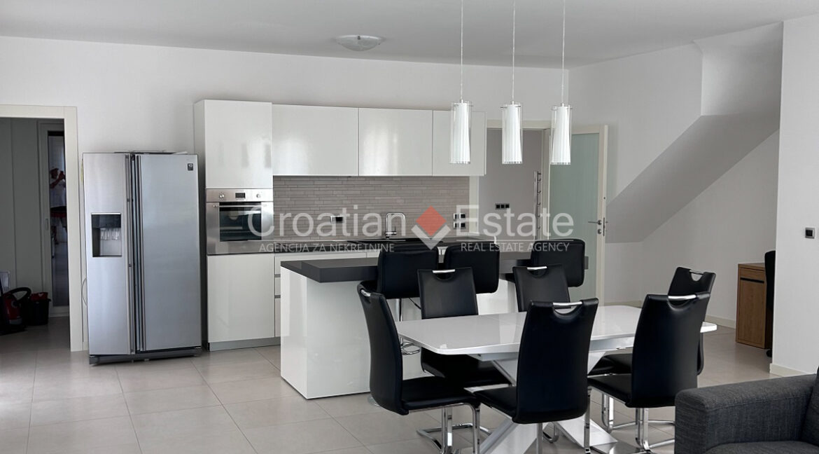 croatia-brac-villa-sea-view-pool-roof-terrace-sale(112)