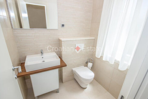 croatia-brac-villa-sea-view-pool-roof-terrace-sale(121)