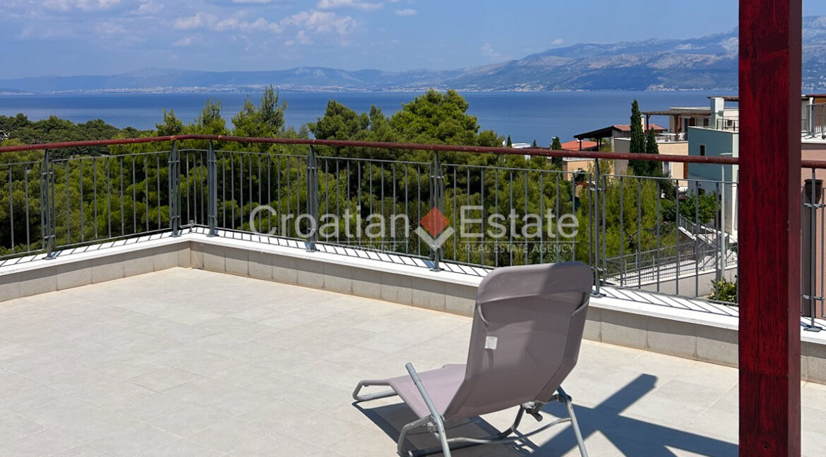 croatia-brac-villa-sea-view-pool-roof-terrace-sale(125)