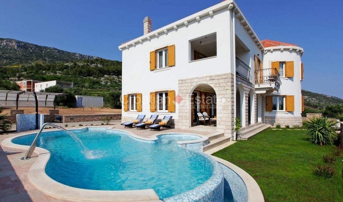 croatia-brac-villa-sea-view-pool-sale(101)