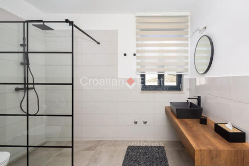 croatia-brac-villa-sea-view-pool-sale(108)