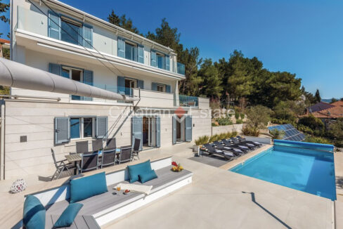 croatia-brac-villa-seafront-pool-parking-sale(102)