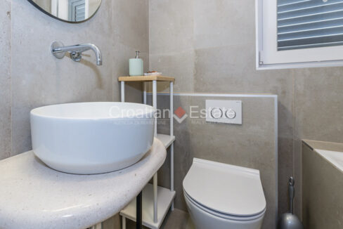 croatia-brac-villa-seafront-pool-parking-sale(121)