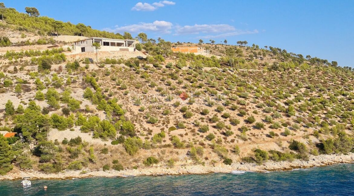 croatia-brac-villa-seafront-sale(106)