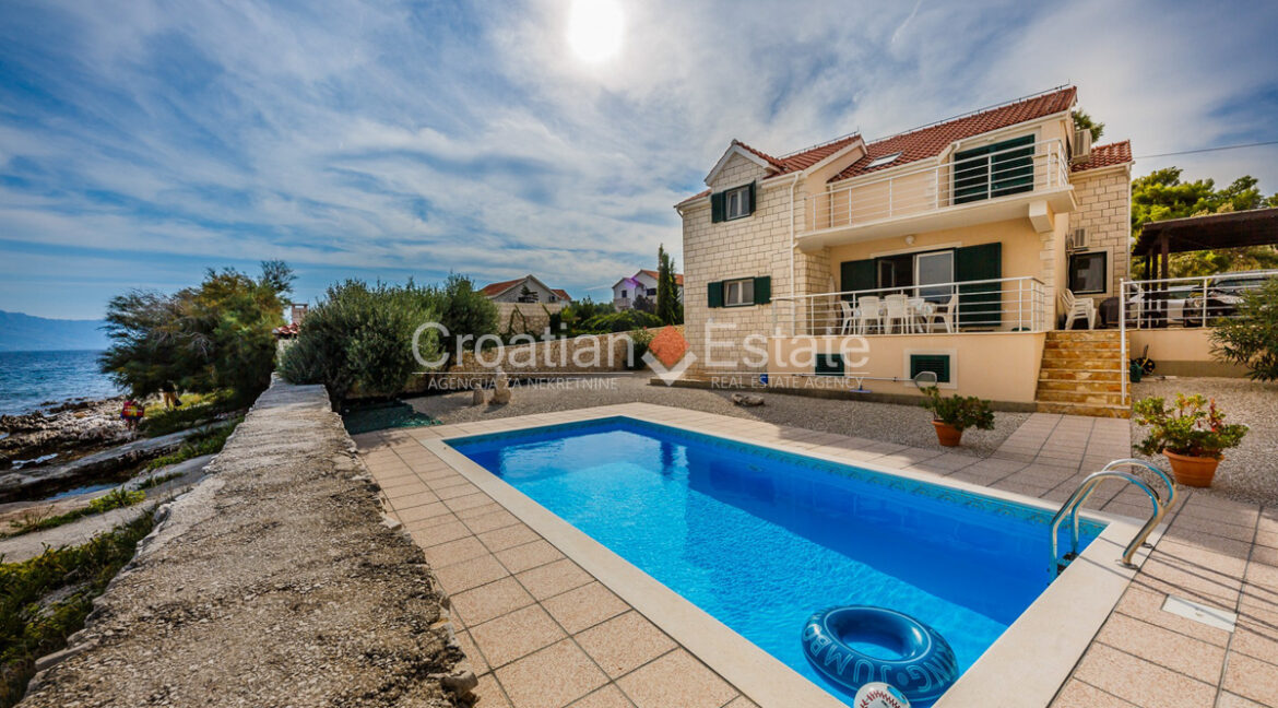 croatia-brac-villa-seafront-sea-view-pool-sale(101)