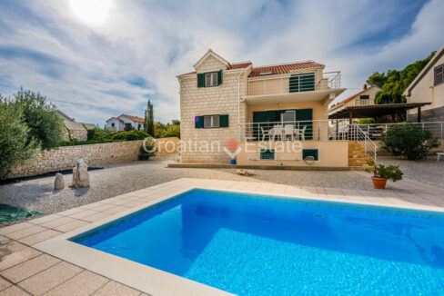 croatia-brac-villa-seafront-sea-view-pool-sale(103)