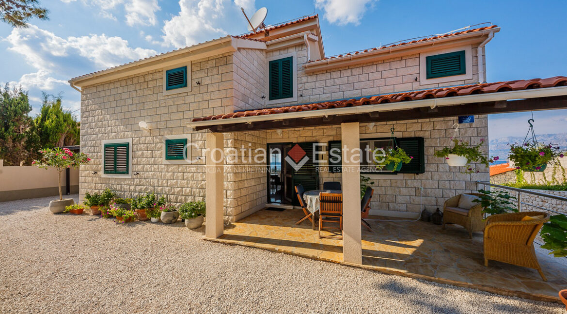 croatia-brac-villa-seafront-sea-view-pool-sale(104)