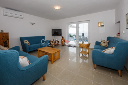 croatia-brac-villa-seafront-sea-view-pool-sale(107)