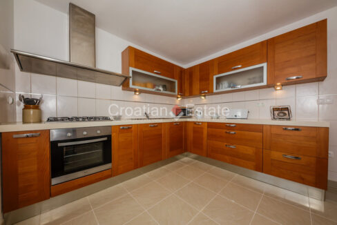 croatia-brac-villa-seafront-sea-view-pool-sale(108)