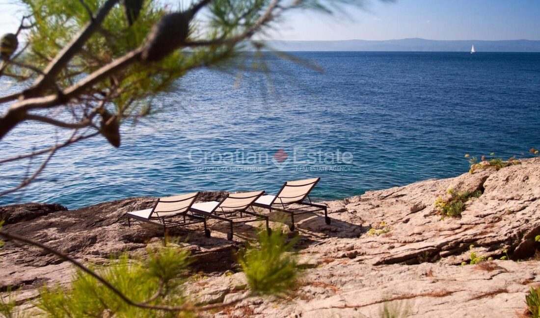 croatia-brac-villa-seafront-sea-view-pool-sale(117)
