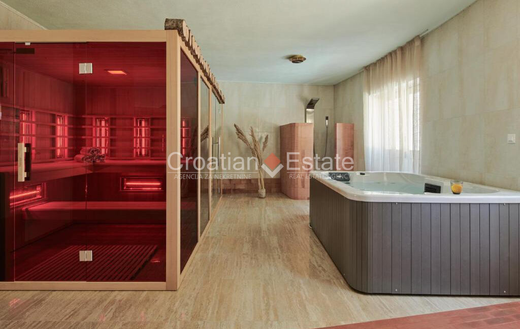 croatia-brac-villa-stone-seafront-various-amenities-sale(112)