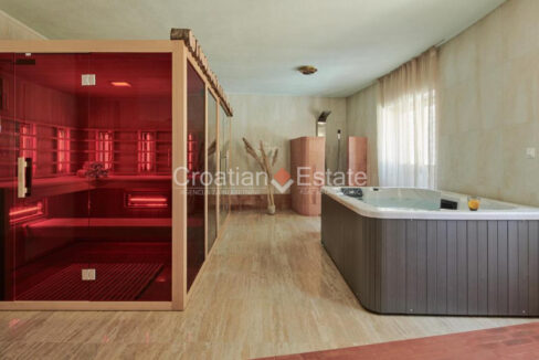 croatia-brac-villa-stone-seafront-various-amenities-sale(112)