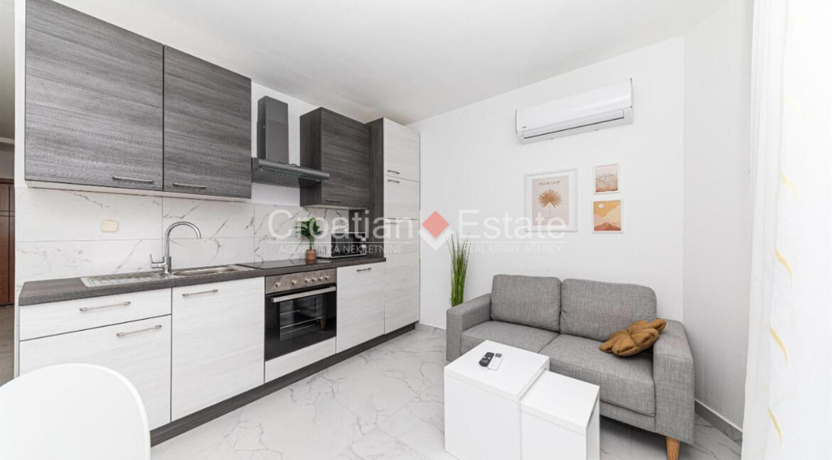 croatia-ciovo-apartment-house-sea-view-pool-sale(103)