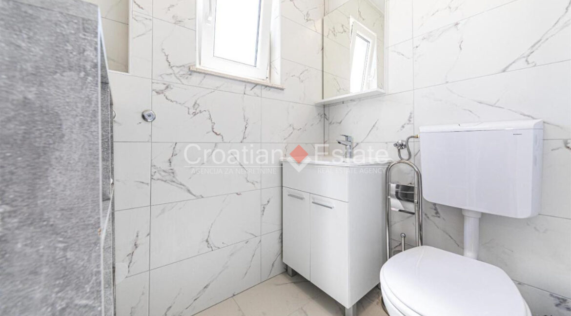 croatia-ciovo-apartment-house-sea-view-pool-sale(104)