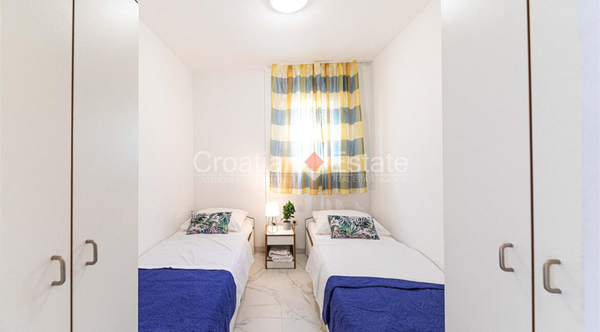 croatia-ciovo-apartment-house-sea-view-pool-sale(112)