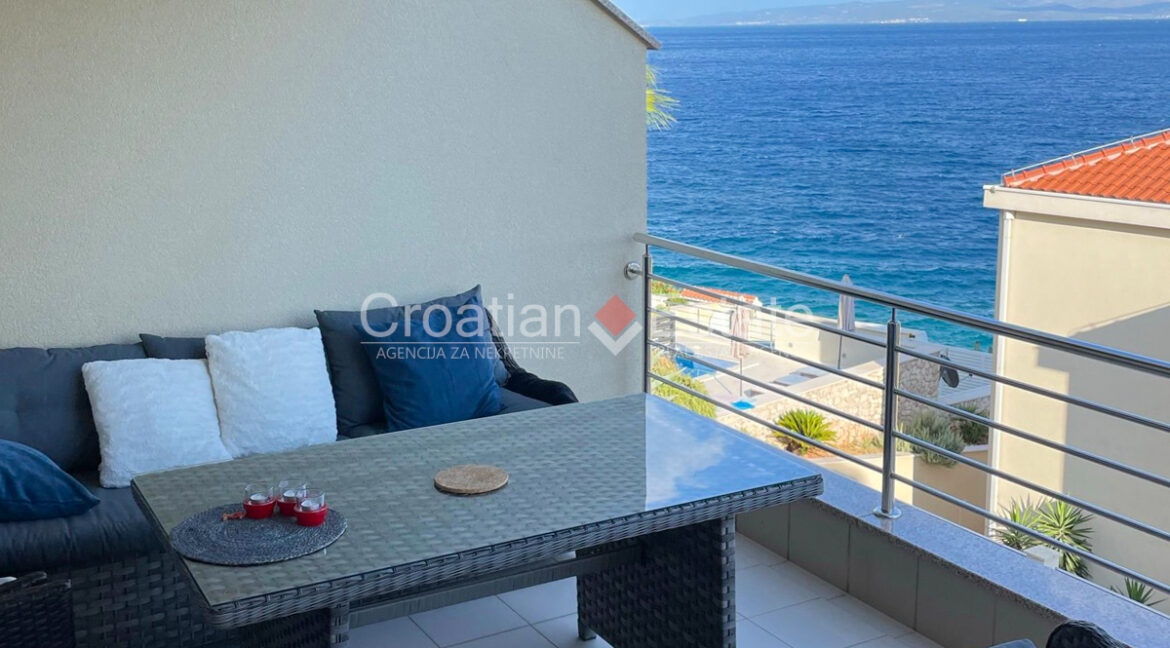croatia-ciovo-flat-second-row-furnished-sea-view-sale(101)