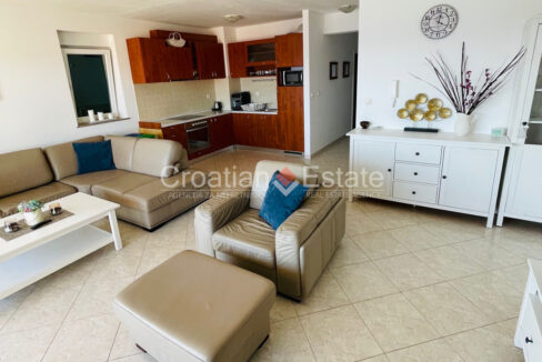croatia-ciovo-flat-second-row-furnished-sea-view-sale(105)