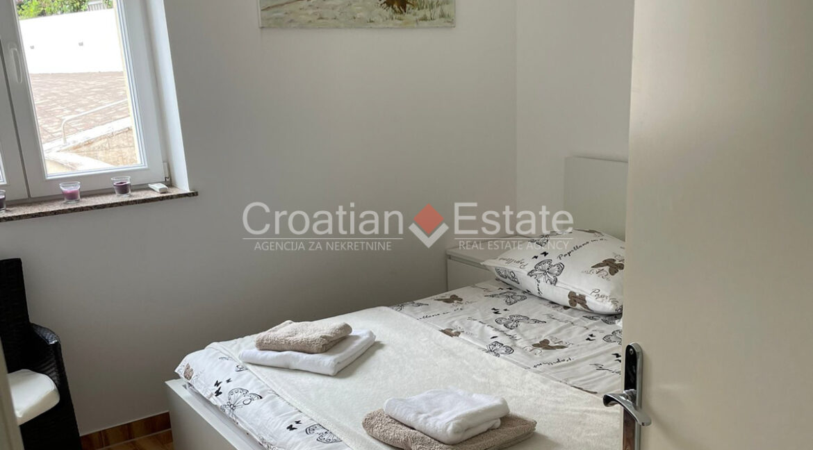 croatia-ciovo-flat-second-row-furnished-sea-view-sale(108)