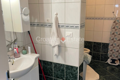 croatia-ciovo-flat-second-row-furnished-sea-view-sale(111)