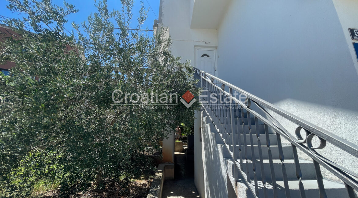 croatia-ciovo-house-garden-sale(104)