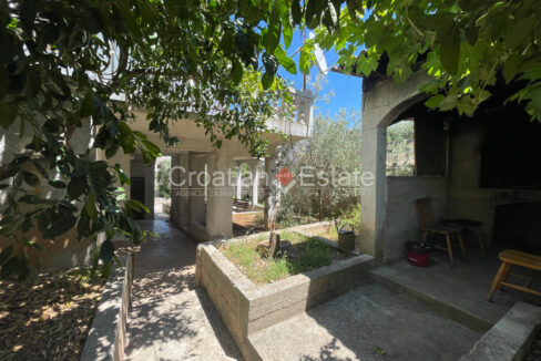 croatia-ciovo-house-garden-sale(105)