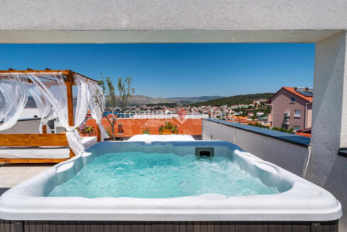croatia-ciovo-house-roof-terrace-sale(117)