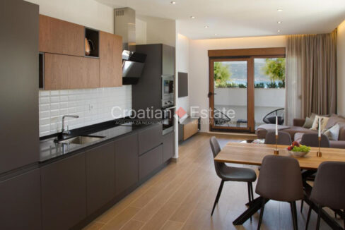 croatia-ciovo-house-seafront-pool-sale(107)