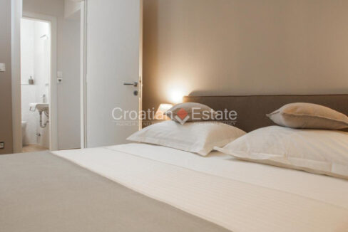 croatia-ciovo-house-seafront-pool-sale(113)