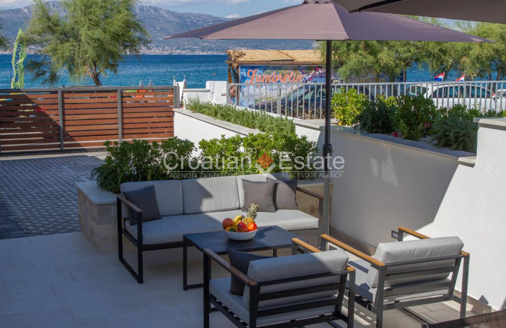 croatia-ciovo-house-seafront-pool-sale(118)