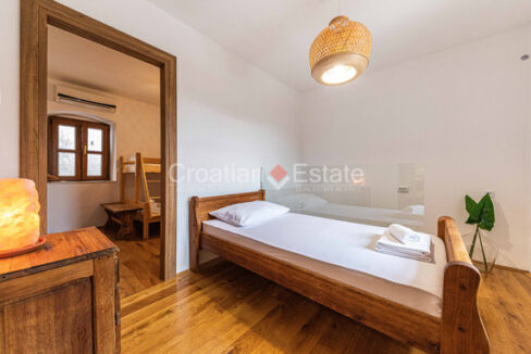 croatia-ciovo-smart-house-stone-pool-sale(118)