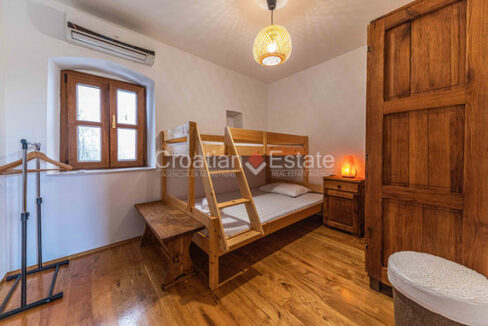 croatia-ciovo-smart-house-stone-pool-sale(119)