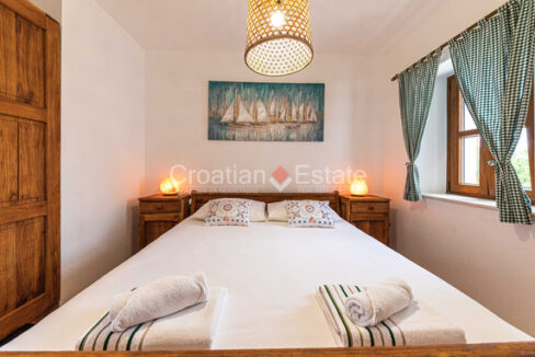 croatia-ciovo-smart-house-stone-pool-sale(122)