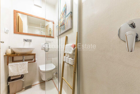croatia-ciovo-smart-house-stone-pool-sale(123)