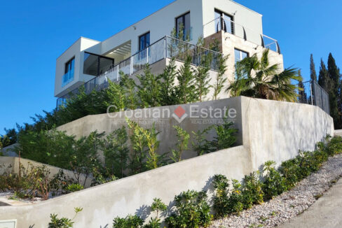 croatia-ciovo-villa-pool-sea-view-sale(102)