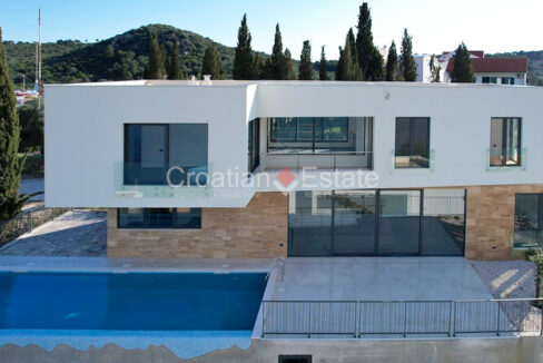 croatia-ciovo-villa-pool-sea-view-sale(103)