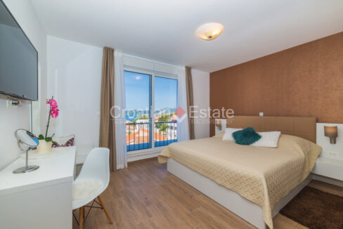 croatia-ciovo-villa-pool-sea-view-sale(115)
