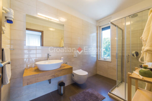 croatia-ciovo-villa-pool-sea-view-sale(120)