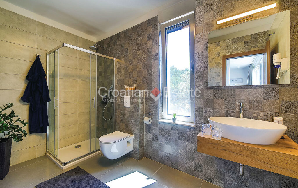 croatia-ciovo-villa-pool-sea-view-sale(121)