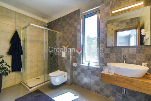 croatia-ciovo-villa-pool-sea-view-sale(121)