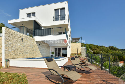croatia-ciovo-villa-pool-sea-view-sale(127)